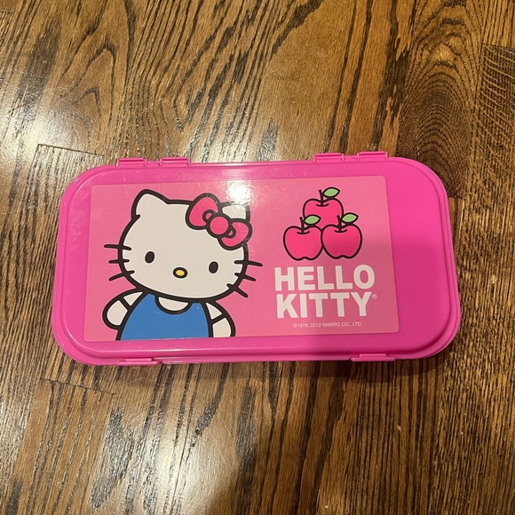 Hello Kitty Accessory Case - Picture 1 of 3